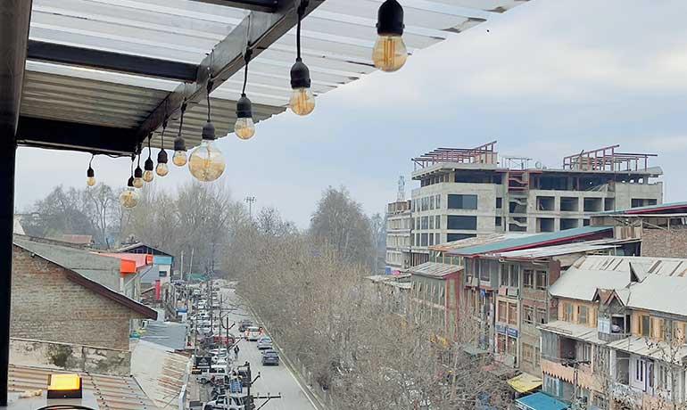 Sky High Penthouse: Redefining Luxury Stays in Kashmir